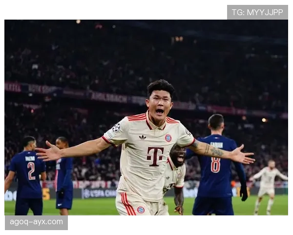 金玟哉携手帕梅卡诺筑起钢铁防线，后防表现惊艳赛场