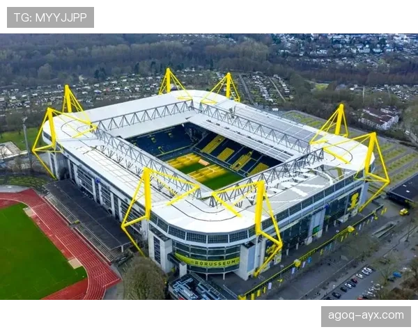 多特蒙德信号公园点燃欧洲杯狂欢,球迷共襄盛举尽显热情 多特蒙德信号公园点燃欧洲杯狂欢,球迷共襄盛举尽显热情